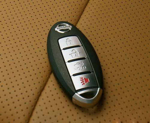 汽車(chē)智能鑰匙電量不足